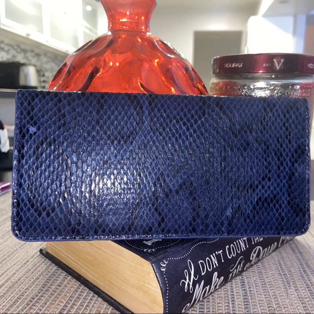 Blue snake skin print cash/ card wallet